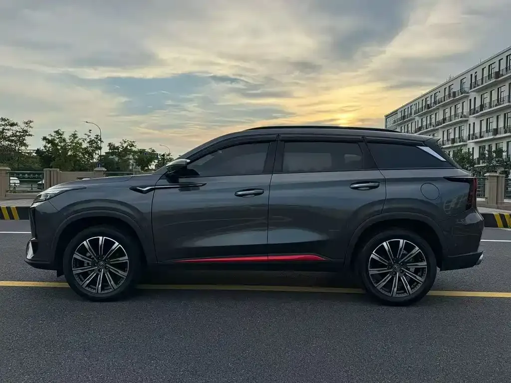 Changan CS75PLUS — фото 2