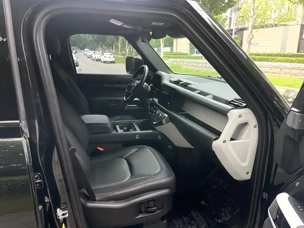 Land Rover Defender — фото 2