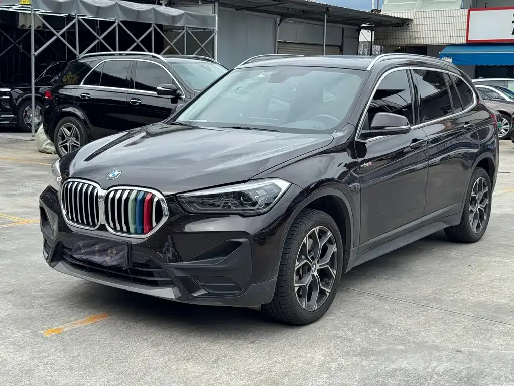 BMW X1 — фото 1