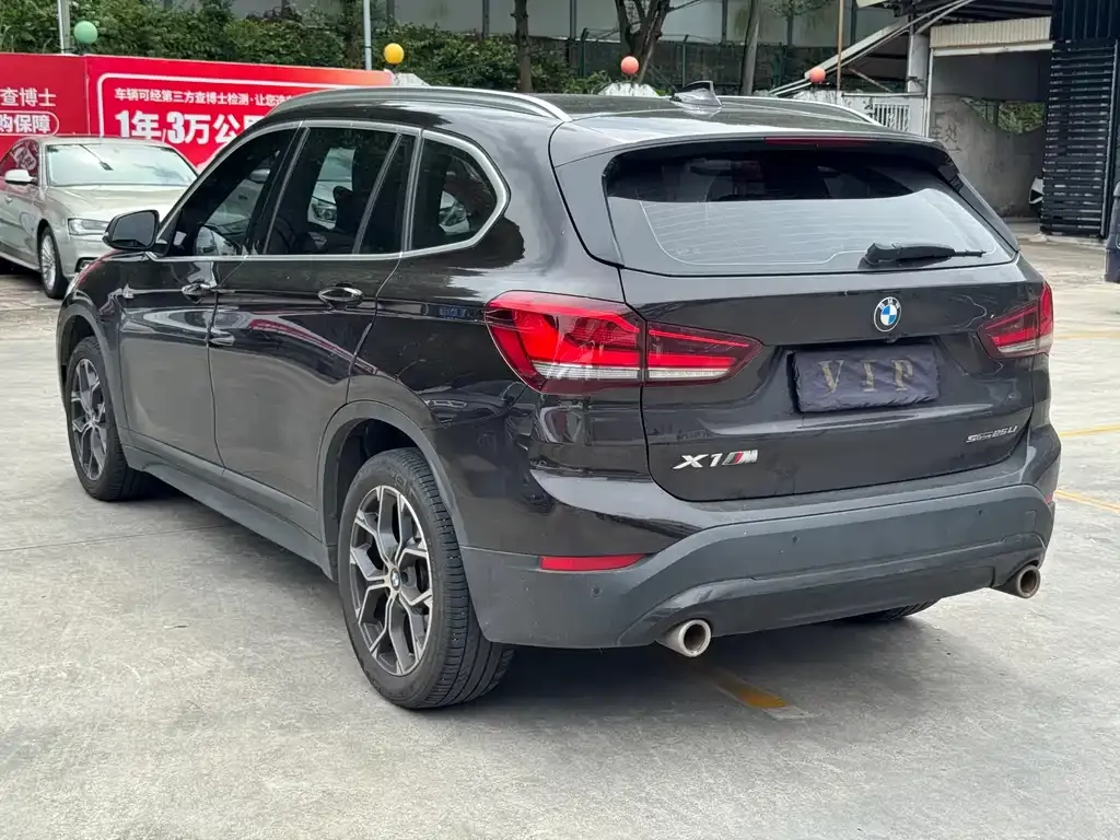 BMW X1 — фото 10
