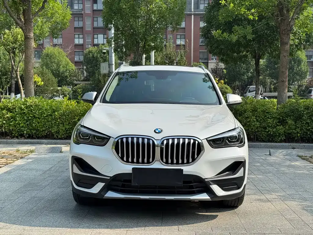 BMW X1 — фото 5