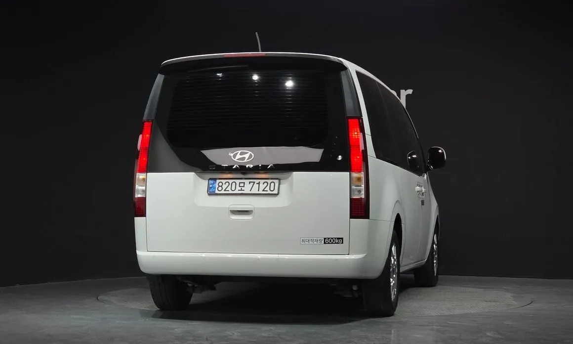Hyundai Staria — фото 2