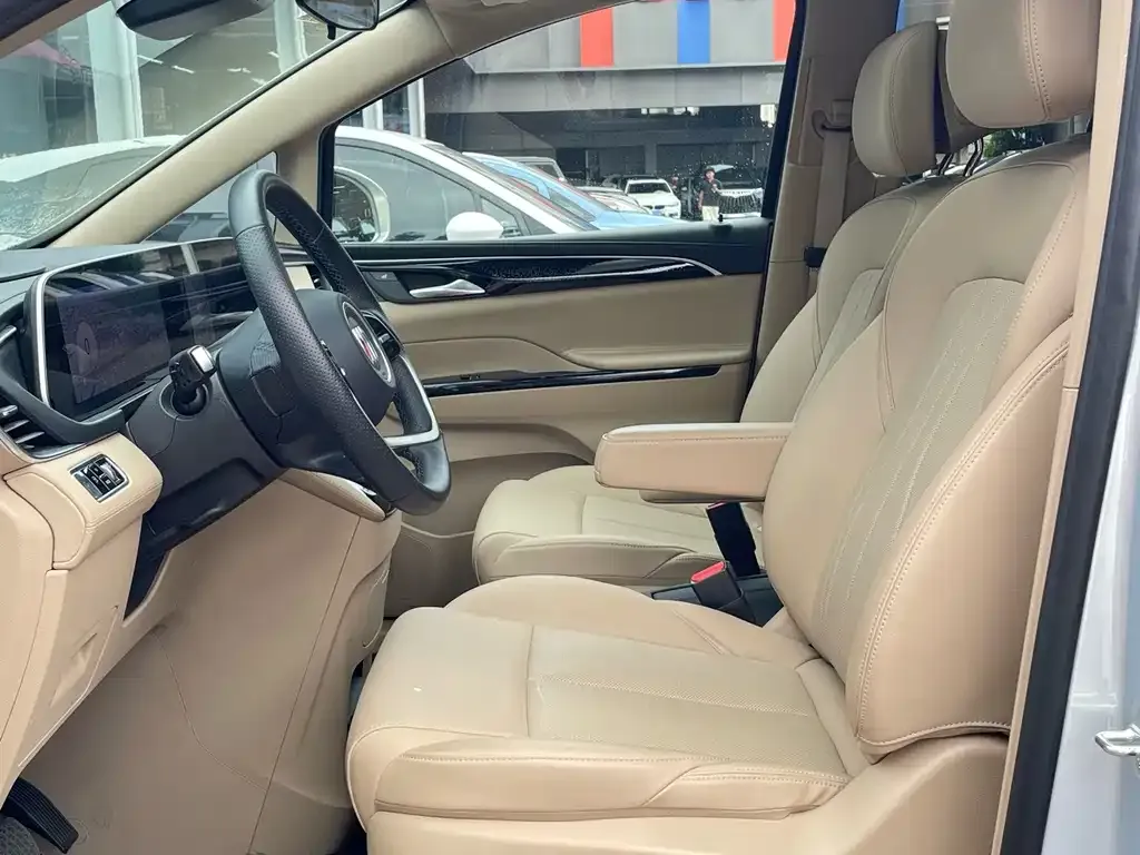 Buick GL8 Hybrid — фото 8