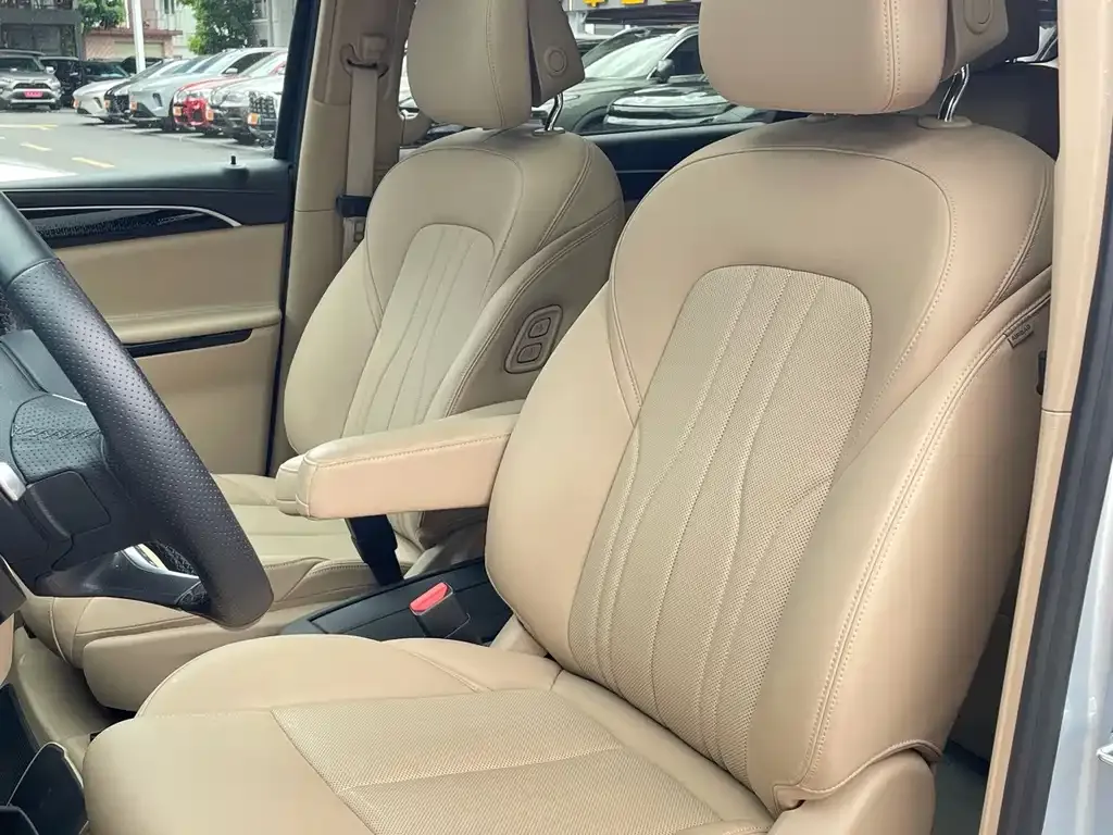 Buick GL8 Hybrid — фото 4