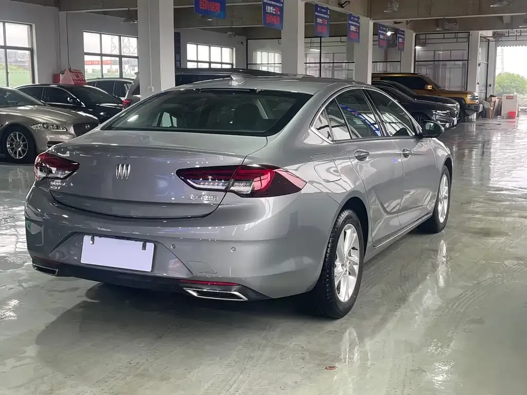 Buick Regal — фото 10