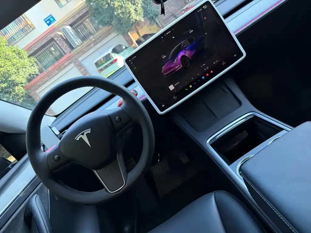 Tesla Model Y — фото 6