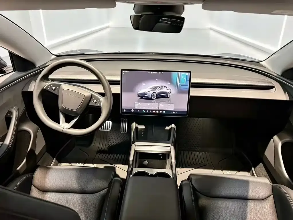 Tesla Model 3 — фото 7