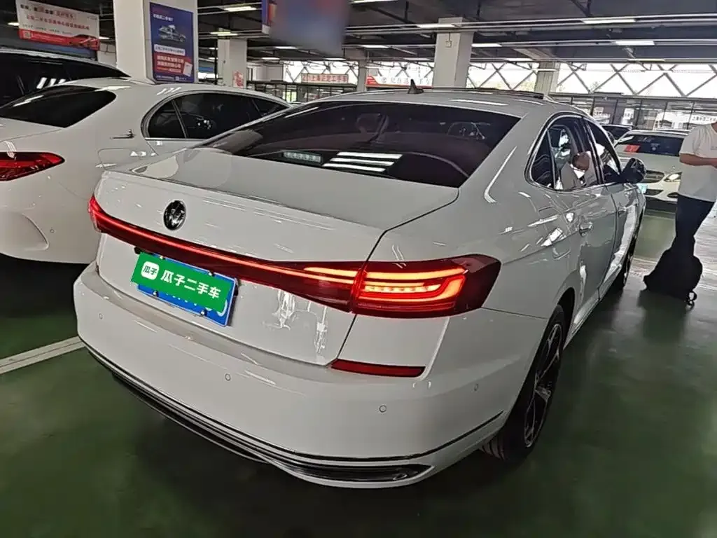 Volkswagen Passat — фото 5