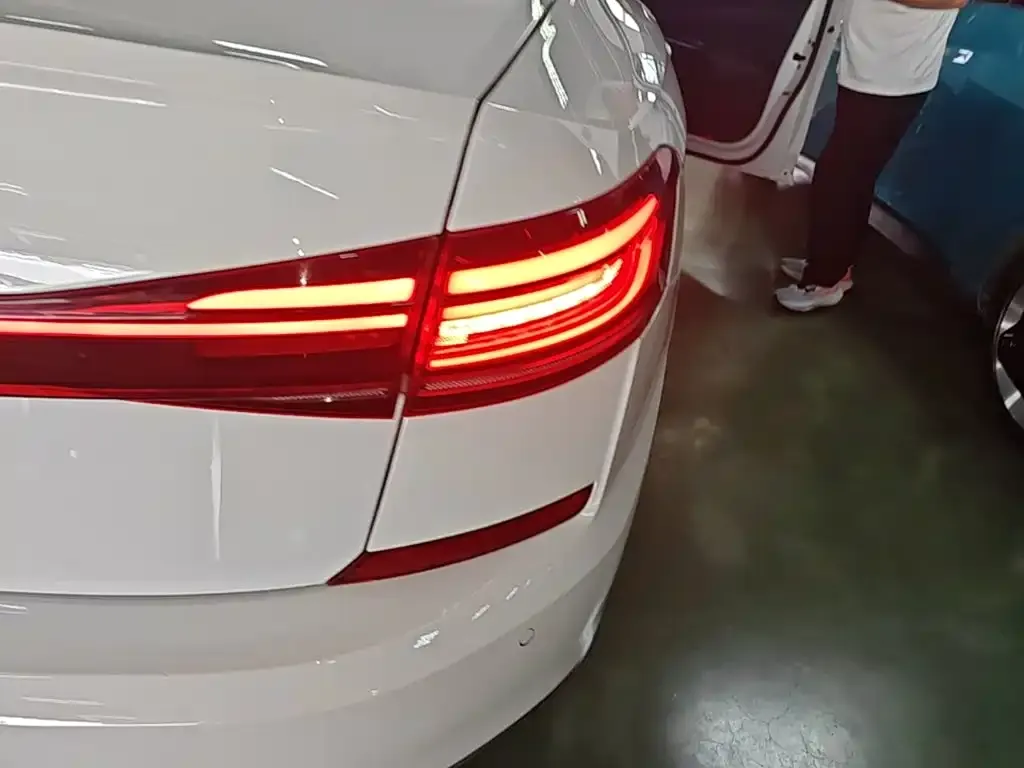Volkswagen Passat — фото 9