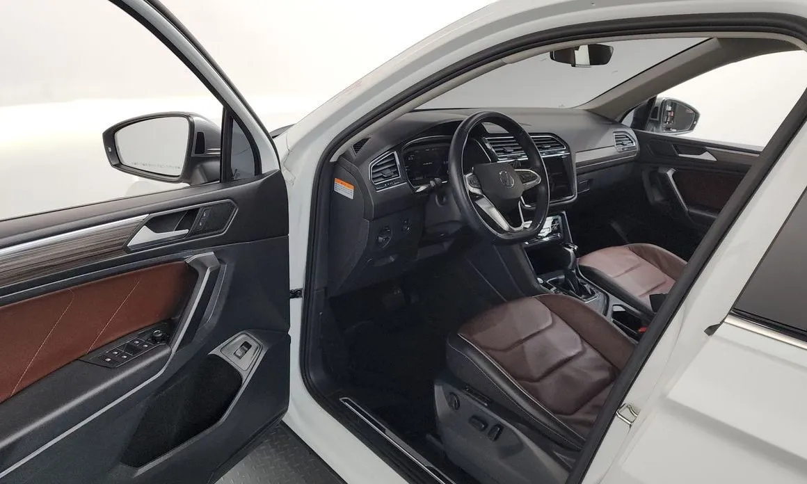 Volkswagen Tiguan — фото 10