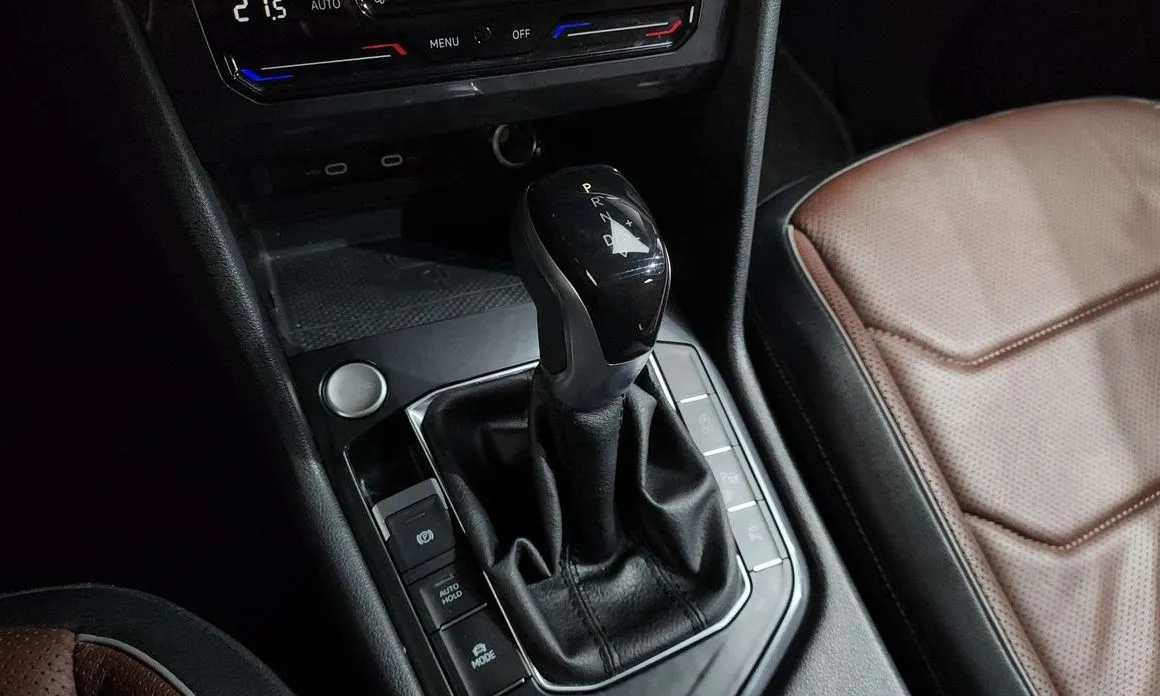 Volkswagen Tiguan — фото 9