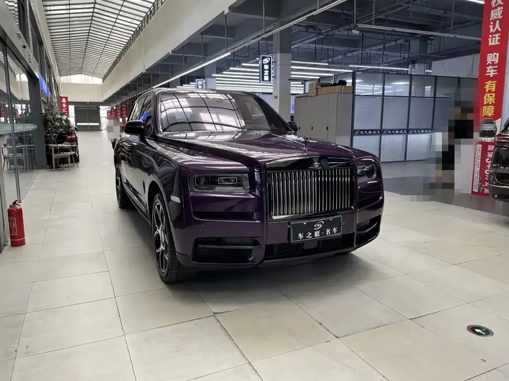 Rolls-Royce Cullinan — фото 1
