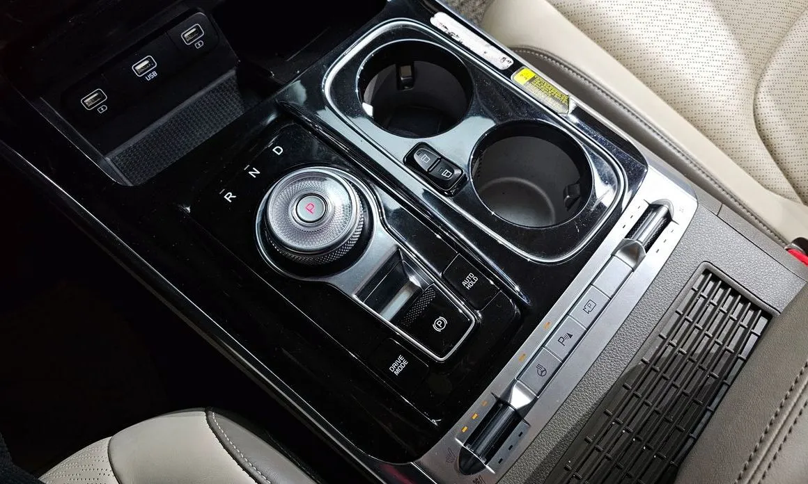 Kia Carnival — фото 9