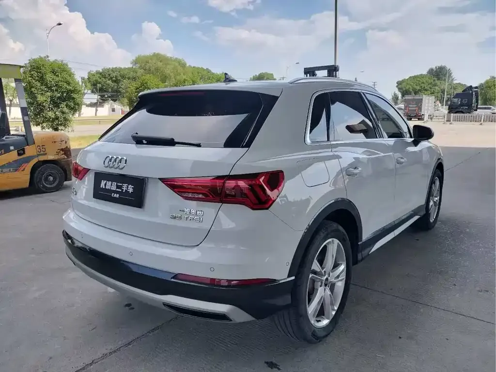 Audi Q3 — фото 5