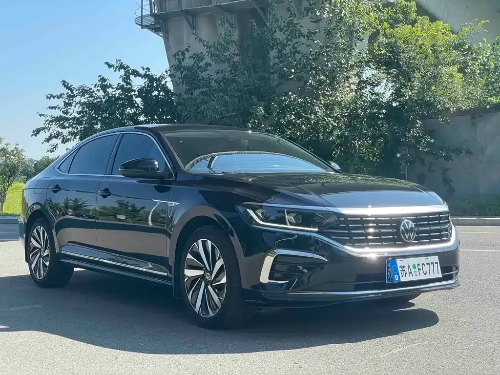 Volkswagen Passat — фото 8