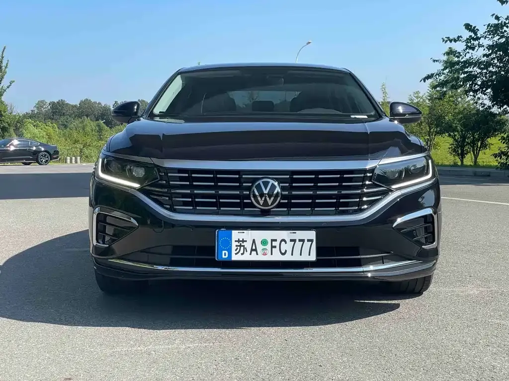 Volkswagen Passat — фото 10
