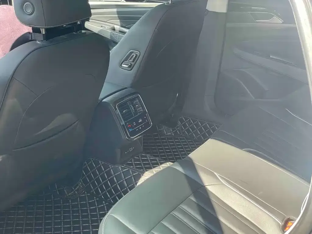 Volkswagen Passat — фото 5