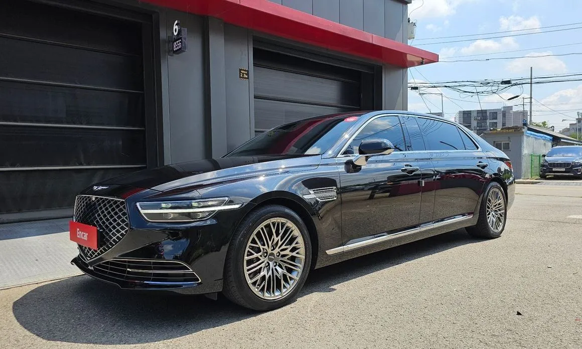 Genesis G90 — фото 1
