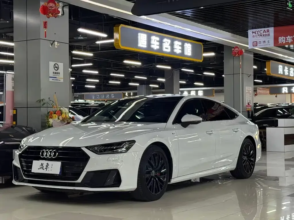 Audi A7 — фото 1