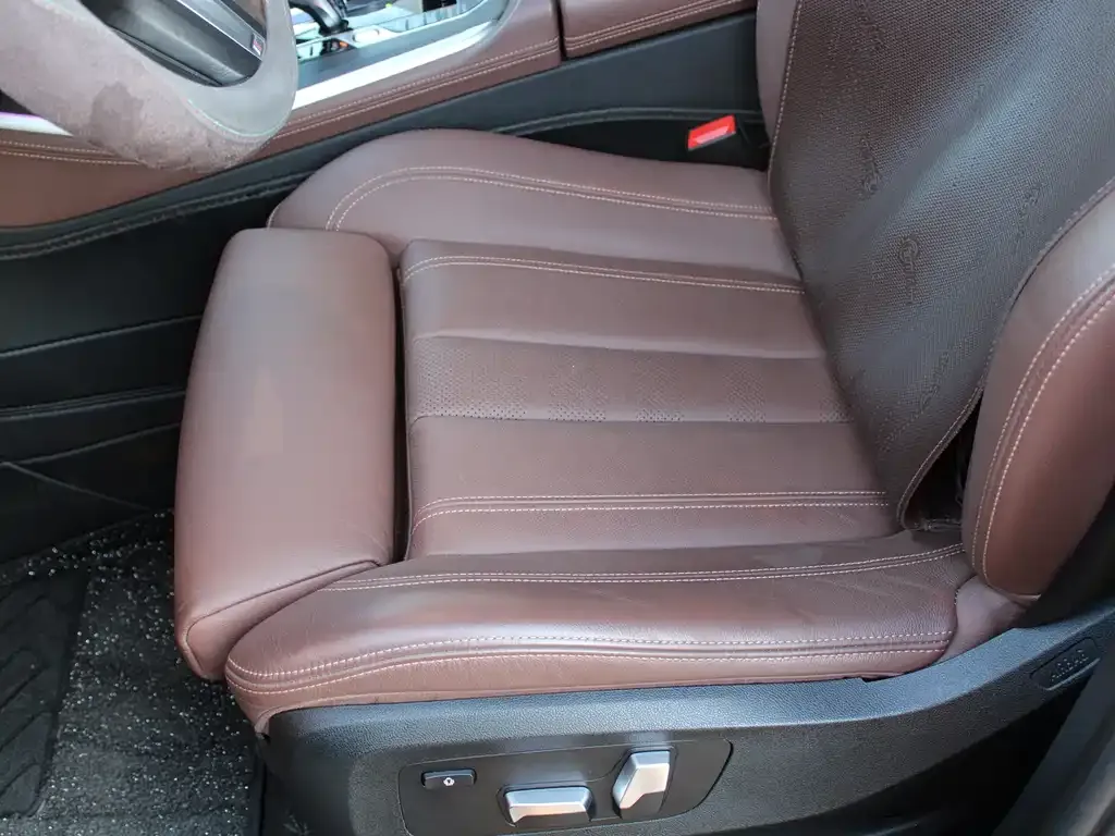 BMW X5 (Import) — фото 6
