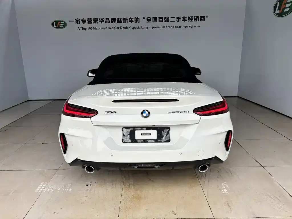 BMW Z4 — фото 9