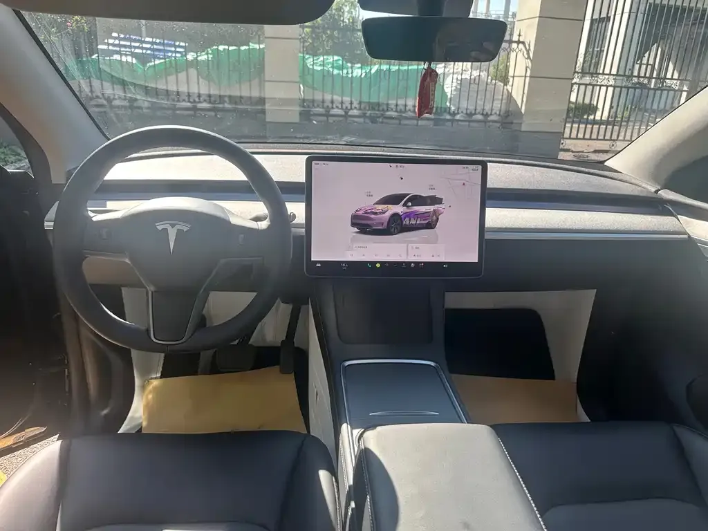 Tesla Model Y — фото 5