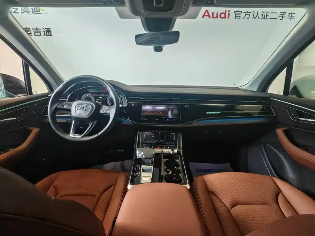 Audi Q7 — фото 7