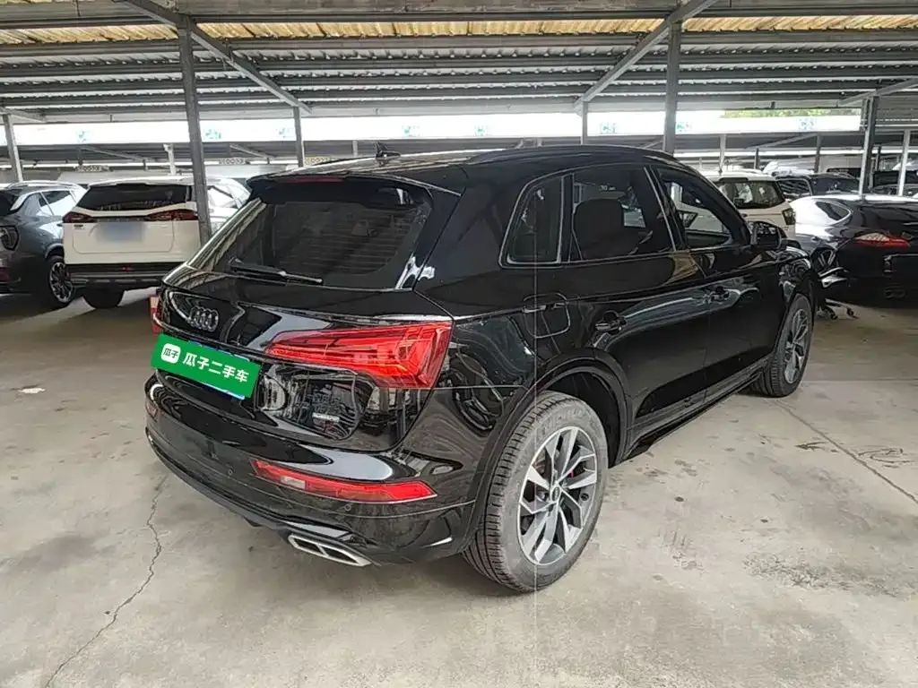 Audi Q5L — фото 5