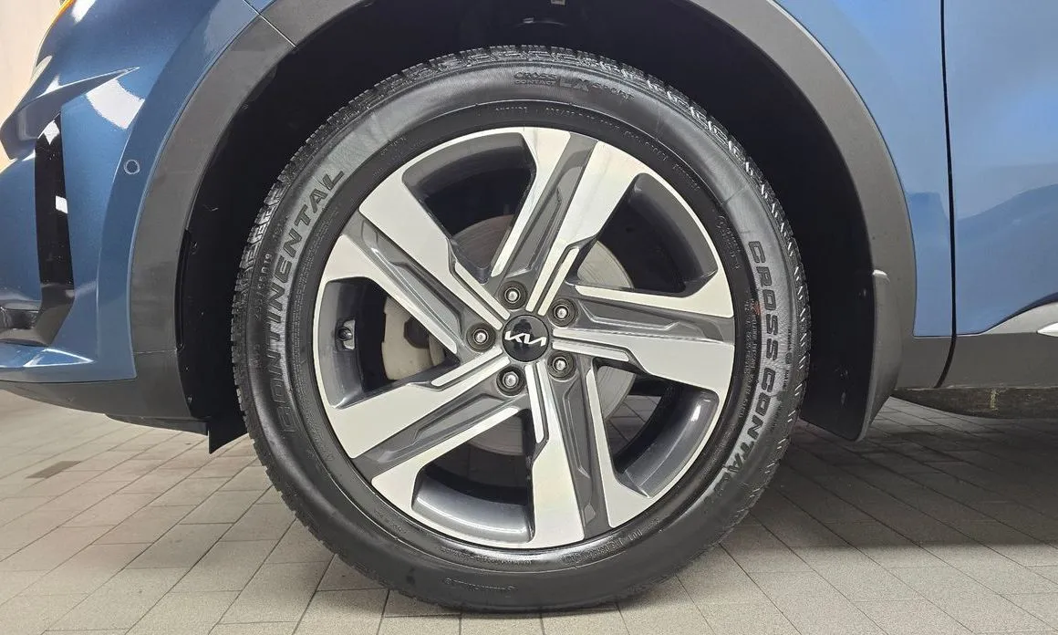 Kia Sorento — фото 7