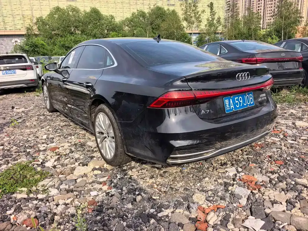 Audi A7L — фото 6