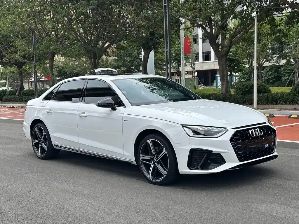 Audi A4L — фото 10