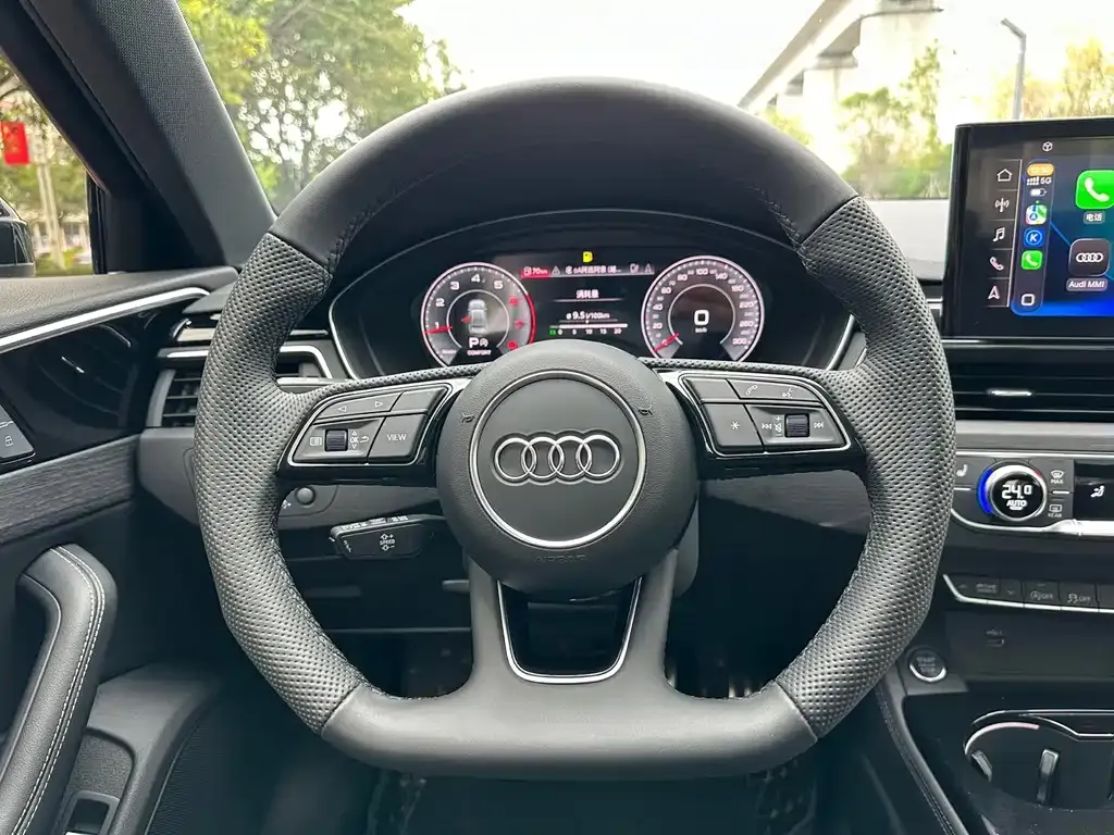 Audi A4L — фото 2
