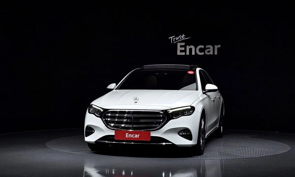 Mercedes-Benz E-Class — фото 4