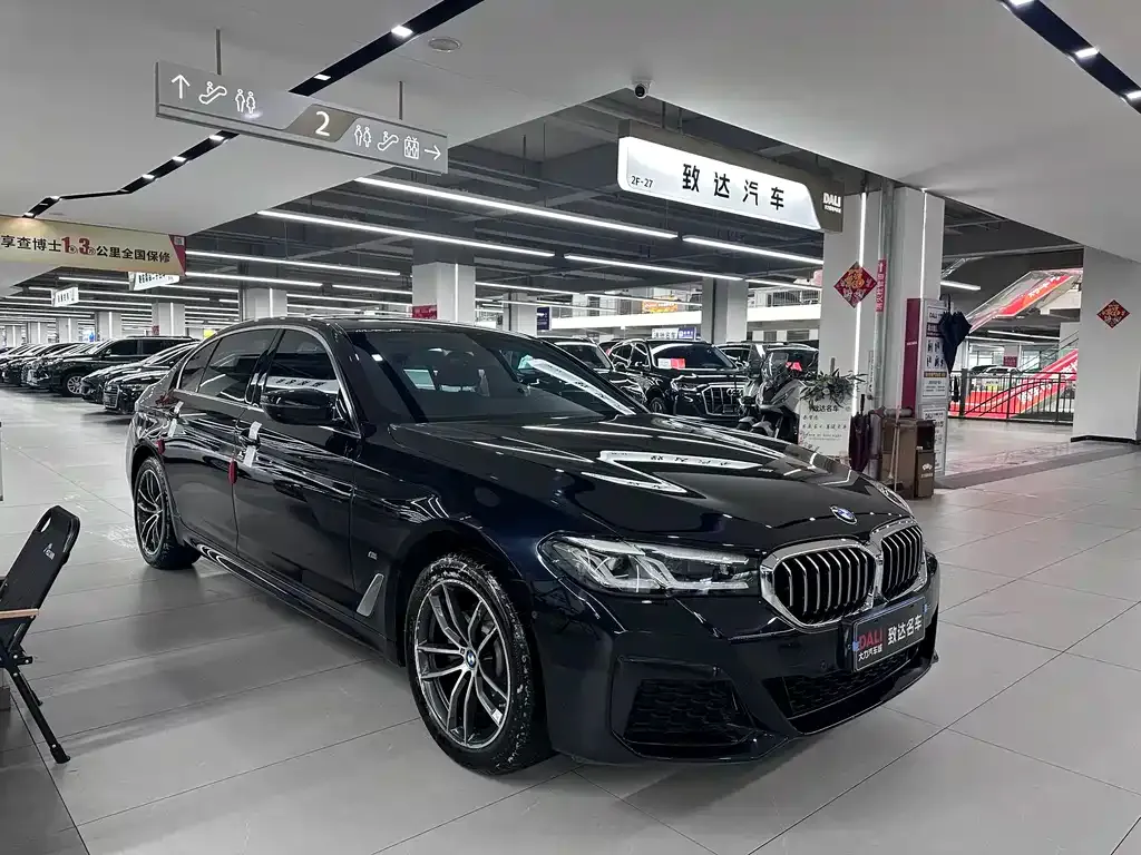 BMW 5 Series — фото 4