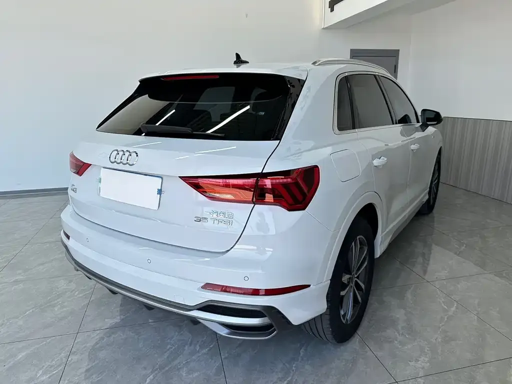 Audi Q3 — фото 5