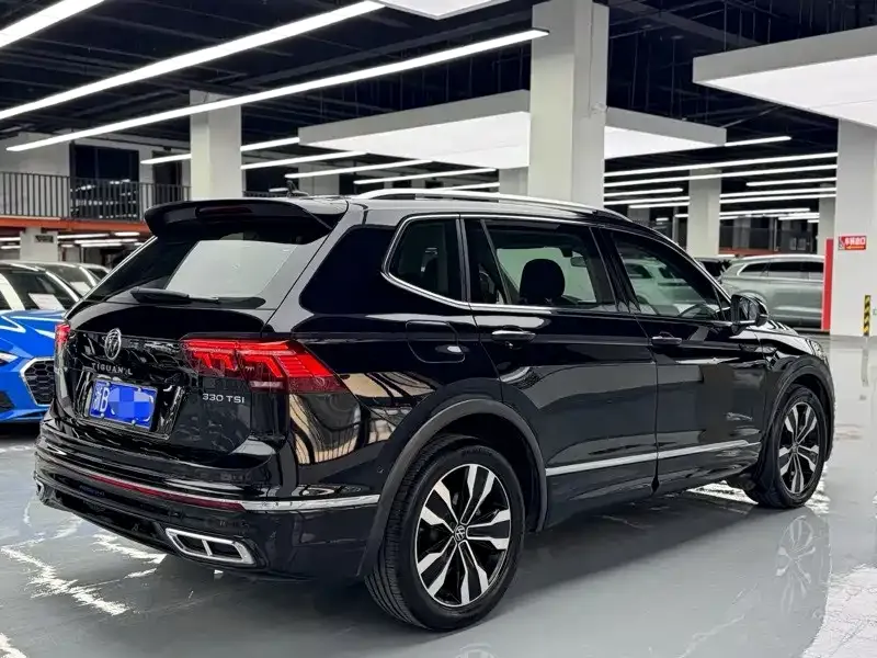 Volkswagen Tiguan L — фото 7