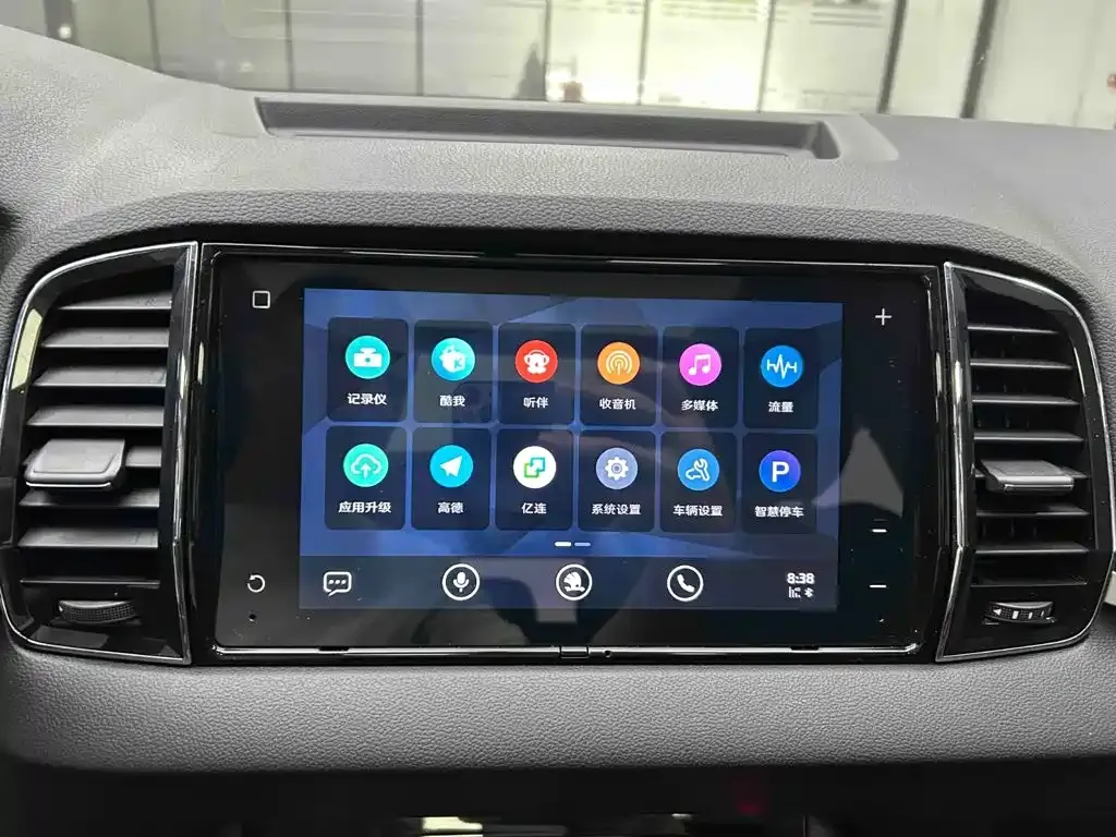 Skoda Karoq — фото 10