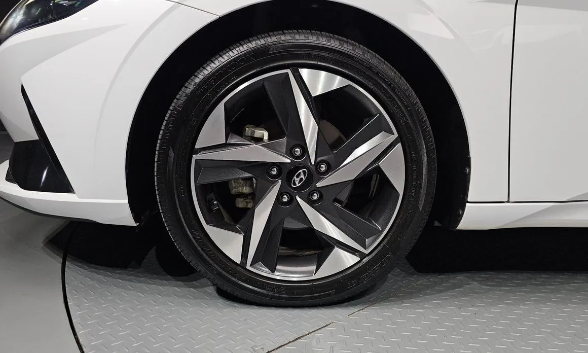 Hyundai AVANTE — фото 7