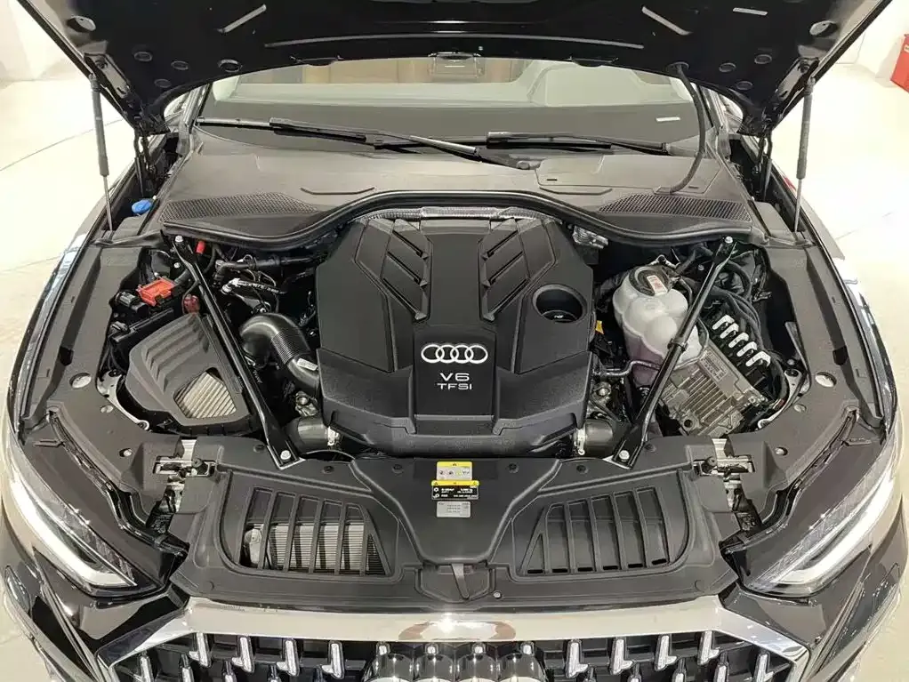 Audi A8 — фото 9