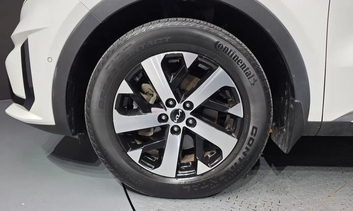 Kia Sorento — фото 5