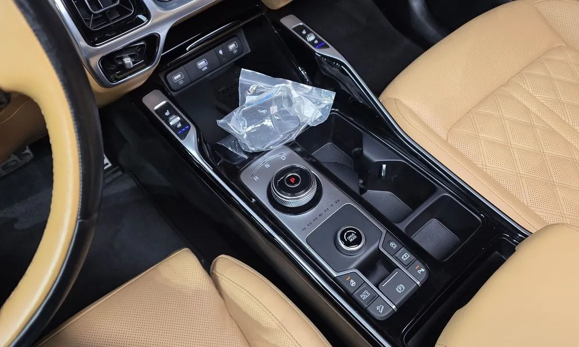 Kia Sorento — фото 10