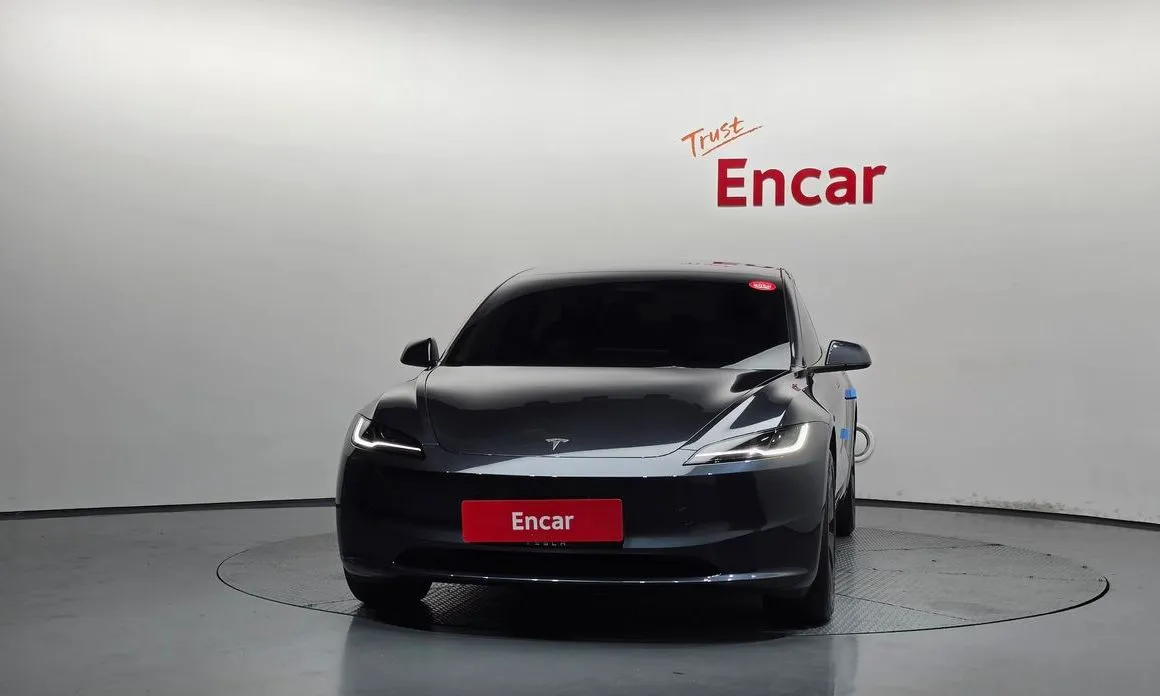 Tesla Model 3 — фото 3