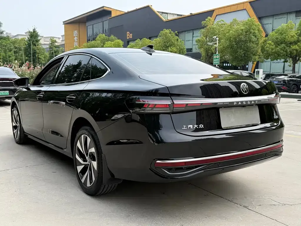 Volkswagen Passat — фото 4