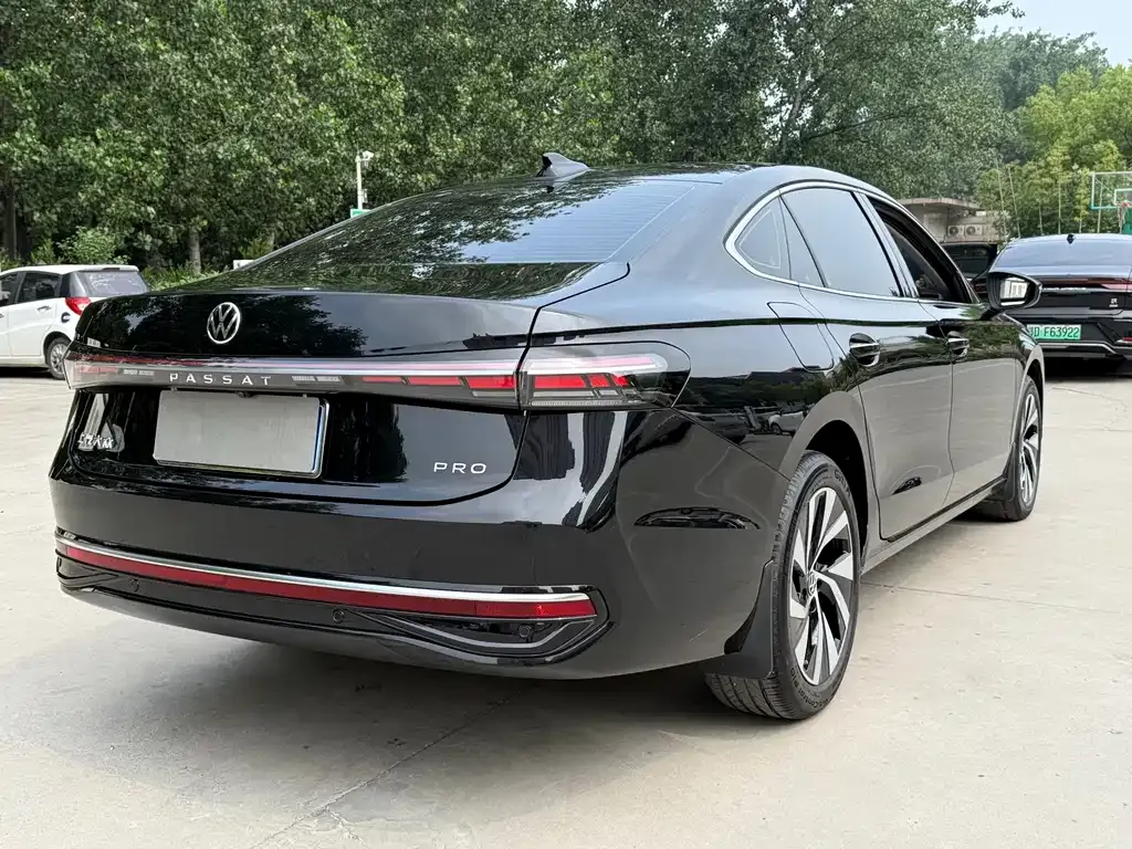 Volkswagen Passat — фото 7