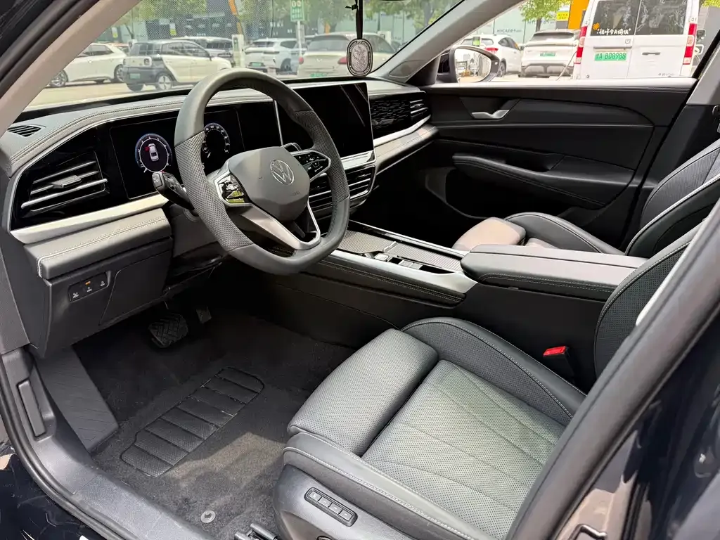 Volkswagen Passat — фото 9