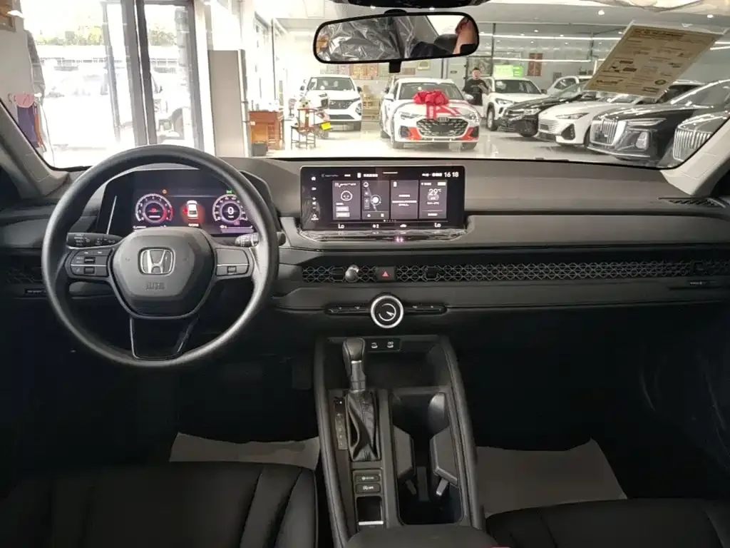 Honda Accord — фото 9