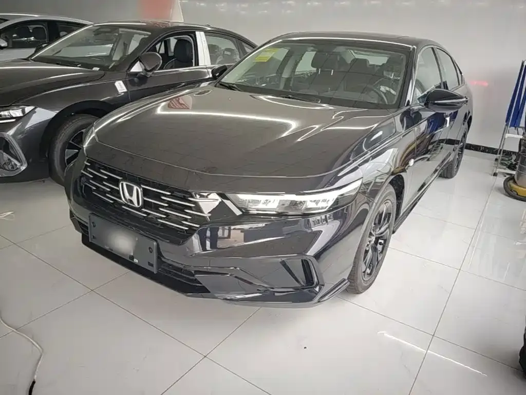 Honda Accord — фото 10