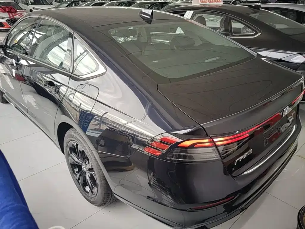 Honda Accord — фото 5