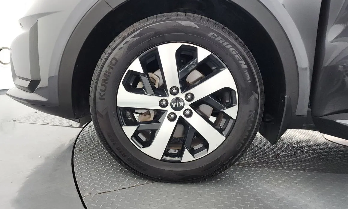 Kia Sorento — фото 5