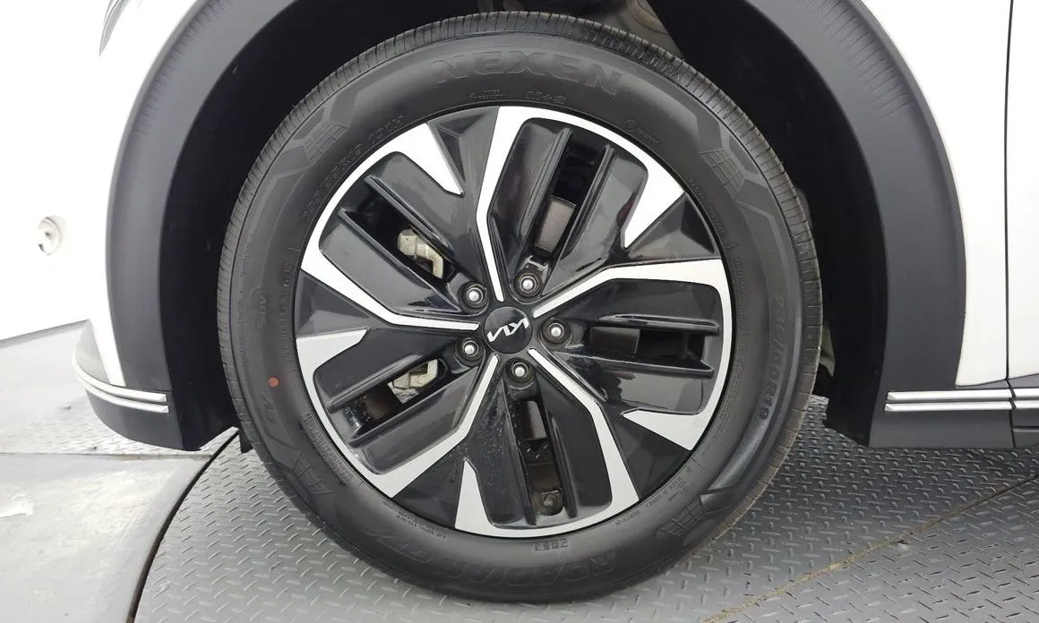Kia EV6 — фото 3